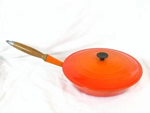 Le Creuset Fry/Skillet Pan Cast Iron Orange White Enamel #28 Alpine wood handle - Picture 1 of 12