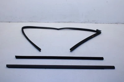 Kia Soul LX 2020-2025 puerta delantera derecha canal de funcionamiento con correa moldeada resistente al clima Foto 1 de 4