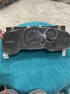 2007 Toyota Tundra Cluster 83800-0C490 Speedometer Unknown Miles 6cyl OEM C582 - Picture 1 of 7