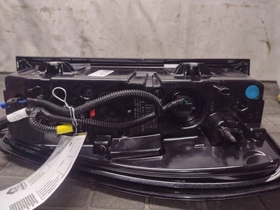 Luz trasera del conductor para camioneta Sierra 2500 24-25 3109938 Foto 1 de 4