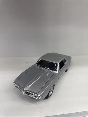 Silver 1967 Pontiac Firebird Diecast Car 1/24 Welly New - Image 1 of 3