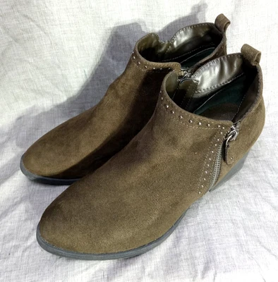 Ботинки женские Sonoma размер 8,5 М зеленые искусственная замша сбоку на молнии с круглым носком на лодыжке - Изображение 1 из 4