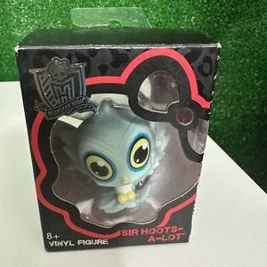 Muñeca Monster High Sir Hoots-A-Lot Pet Owl Ghoulia Yelps 2015 Ghoul figura de vinilo - Imagen 1 de 10