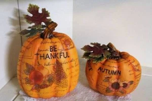 Fall Decor Pumpkins with Metal Leaves 7.5 inch Tabletop Decor Be Thankful 2pc - Picture 1 of 4