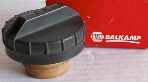 NAPA BALKAMP GAS CAP 703-123, UNIVERSAL FITMENT, NEW IN BOX - Picture 1 of 2