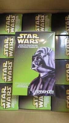 12 cajas Selecciones de guitarra Fernandes Star Wars Trilogía Original STARWARS Foto 1 de 4