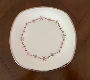 Lenox Solitare White Christmas Square Hand Painted Luncheon Plate 9 1/4” Wide - Picture 1 of 8