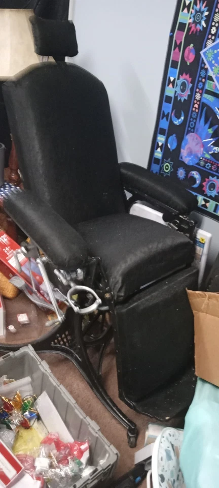 silla de médico antigua Foto 1 de 1