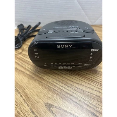 Sony Dream Machine Model ICF-C318 Works snooze alarm clock radio dual FM AM - Image 1 of 4
