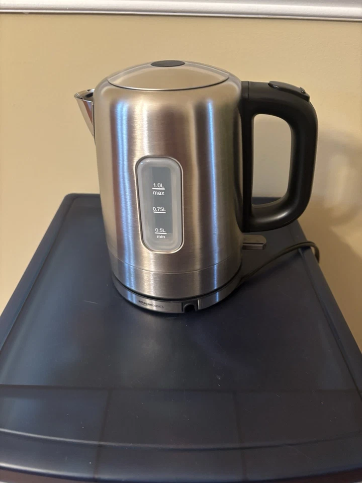 Amazon Basics Stainless Steel Electric Kettle 1 L - Image 1 of 4