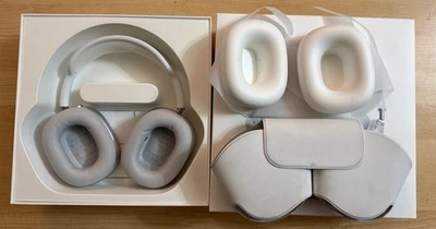 Apple Airpod Max Silver w/ Smart Case (Very Good / Complete Set ) Model A2096 - Image 1 of 4