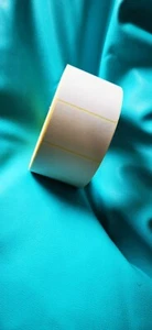 Thermo Etiketten Rolle selbstklebende 3500 Etiketten 70x50mm Kern 76mm - Picture 1 of 2