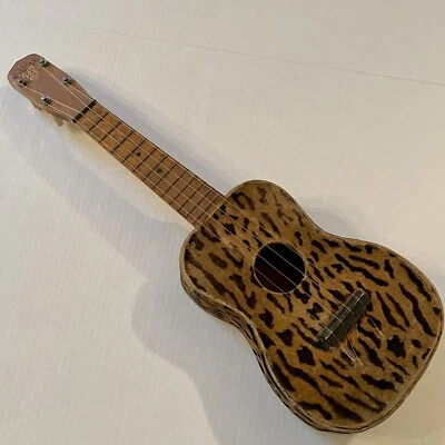RARE VTG REGAL JUNGLE UKE, ukulele factory orig Leopard fabric body 1940’s-50’s - Image 1 of 4