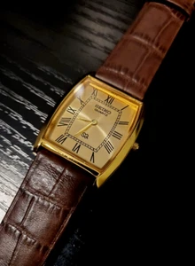 ️🔥Mint - Gentlemen's Seíko Slim Tank Barrel Leather Watch 31mm - Picture 1 of 5