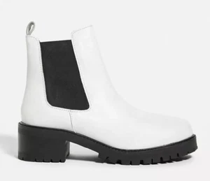 UO Urban Outfitters U9 Zoe Chelsea Kampfstiefel Größe 8 weiß schwarz Hipster Retro - Bild 1 von 16