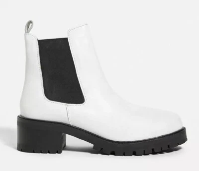 Bota de Combate Chelsea UO Urban Outfitters U9 Zoe Talla 8 Blanca Negra Hipster Retro Foto 1 de 4
