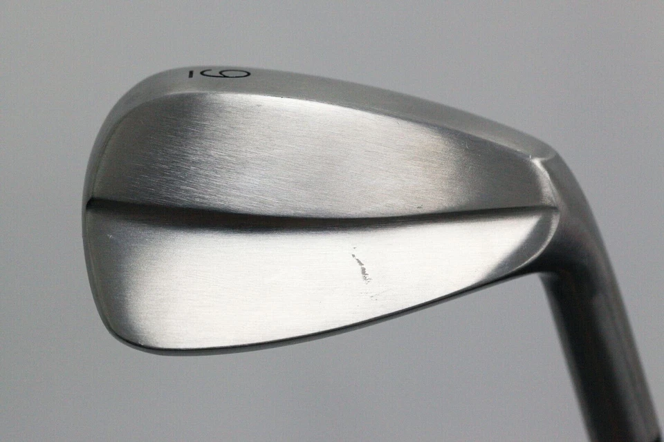 Used 36 Inch Shaft 9 Iron Golf Club Light Weight Medicus Unisex Right Hand - Image 1 of 4