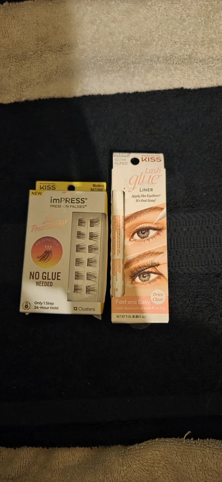 Lote De 3 Falsias Presionadas Kiss Impress - Elegante Natural 12 Racimos Totalmente NUEVO Foto 1 de 4