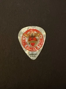 guitar pick collection - BON JOVI. RICHIE SAMBORA. FULL CIRCLE TOUR 2010. SIG. - Picture 1 of 2