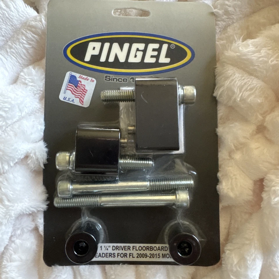 Esparcidores de piso de conductor 1 1/4 para Harleys 2009-2015 Foto 1 de 3