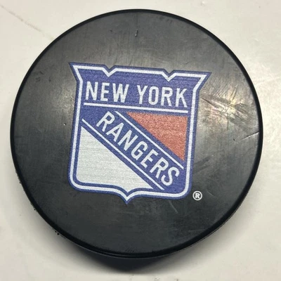 New York Rangers Team Logo Official Basic Souvenir NHL Hockey Game Puck.  - Image 1 of 4