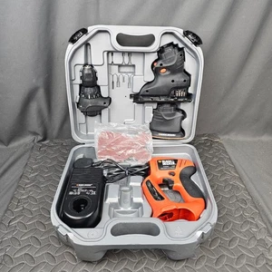 Black & Decker Quattro KC2000F Trapano Levigatrice 12V Senza Fili 3 in 1 + Caricatore - Foto 1 di 12
