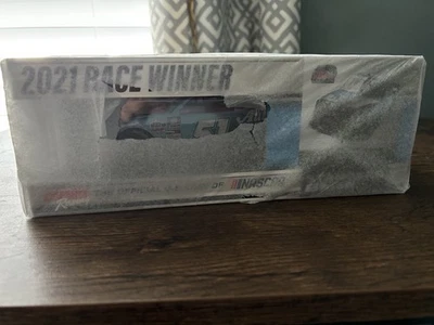 Martin Truex Jr Bristol Raced Win Auton Owners #51 Tundra 1/24 Die Cast 2021 Foto 1 de 2