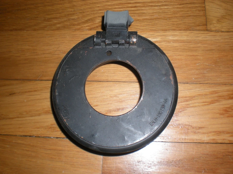 NOS 1983-1986 Lincoln Mark VII A/C compressor Clutch Asy E3LY-2884-A - Image 1 of 3