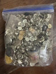 Lote de botones vintage - 1 libra, 9 onzas - - Imagen 1 de 5