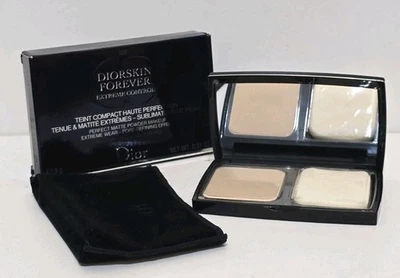 DIOR Diorskin Forever Extreme Control Matte Powder Oil Control 020 Light Beige - Image 1 of 4