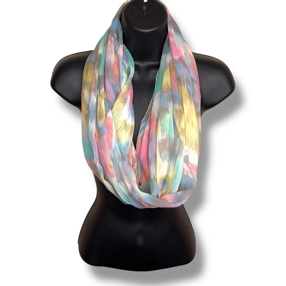 Colorido Pastel Infinito Bufanda Croft Y Carretilla Bohemia Ligera Foto 1 de 4