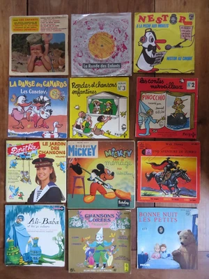 Lot 12 Vinyles 45T Enfants dont 5 livres disques - Mickey Nounours Ali-baba etc. - Photo 1/4