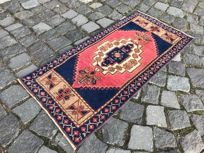 土耳其复古小地毯手工羊毛波西米亚浴垫地毯 1,5 x 3.1 英尺 — 第 1/4 张图片