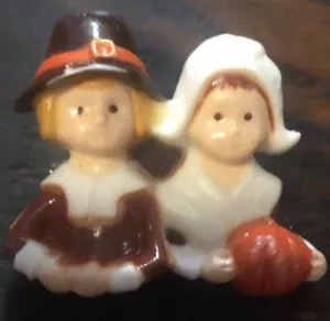 Vintage Hallmark Thanksgiving Pilger Paar Brosche hergestellt Hongkong Mid Century Mod - Bild 1 von 3