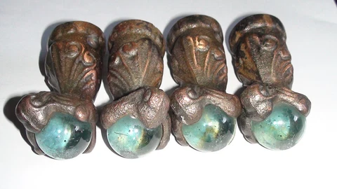 ANTIQUE IRON CLAW AND BLUE GLASS BALL FOOT TERMINAL SET OF 4 Cover
