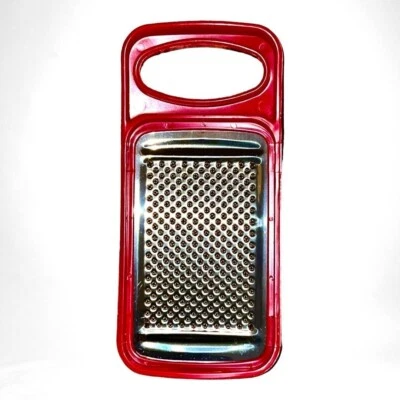 Ручная красная пищевая терка для сыра Betty Crocker - Изображение 1 из 2