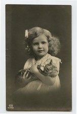c 1910 Vintage Child Children Cute Little Girl w/ Cat photo postcard