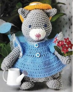 Gartenarbeit Katze - 10-1/2" groß - Kammgarn Gewicht Garn - NUR Häkelanleitung - Bild 1 von 2