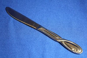 Farberware Millennium China Stainless Silverware  - TRIESTE - Dinner Knife - Picture 1 of 1