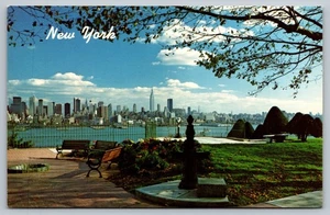 1980 New York Skyline View from Weehawken NJ Vintage Postcard - Picture 1 of 2
