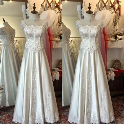Elegant Wedding Dresses Short Sleeves Lace Applique Satin A Line Bridal Gowns - Image 1 of 4