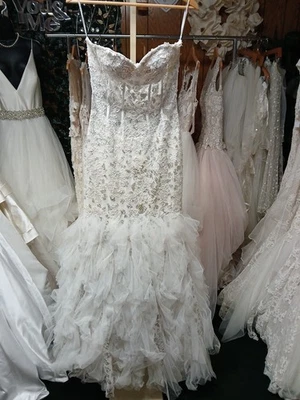 JOVANI 婚礼礼服,尺寸 2 — 第 1/4 张图片