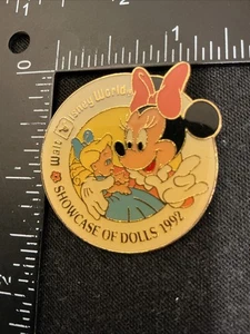 DISNEY PIN ANNUAL SHOWCASE OF DOLLS 1992 Walt Disney World WDW Minnie Mouse - Picture 1 of 8