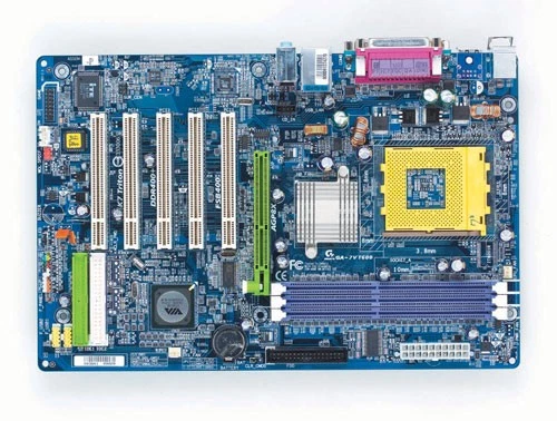 Gigabyte GA-7VT600 - Socket A for AMD Athlon, AGP, DDR400 Motherboard NO I/O Shi - Image 1 of 1