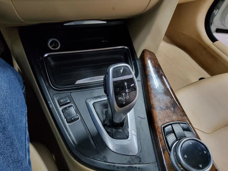 428I BMW  2014 Transmission Shifter 555073 Foto 1 de 1