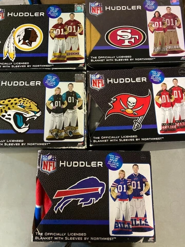 NFL Adult Huddler Throw Blanket with Sleeves Choose your team NEW Cover