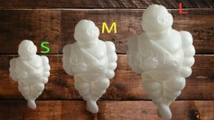 1x 12V/24V MICHELIN MAN BIBENDUM Figur Maskottchen beleuchtet weiß Kunststoff LKW - Bild 1 von 7