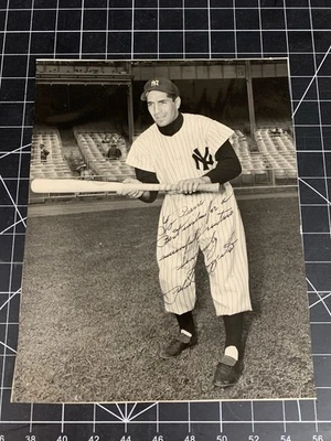 Foto original firmada por Phil Rizzuto de los años 40 y 50 autógrafo de los Yankees de Nueva York Foto 1 de 4