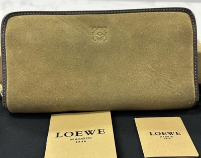 Cartera Larga Loewe Gamuza Cuero Cremallera Redonda Anagrama Usada Japón Excelente Foto 1 de 4