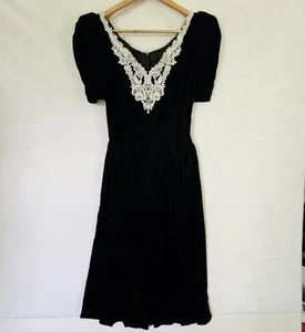 Gunne Sax Dress 7 Velvet V Neck Lace VTg Gothic Romance Puff Short Sleeve Midi - Picture 1 of 13
